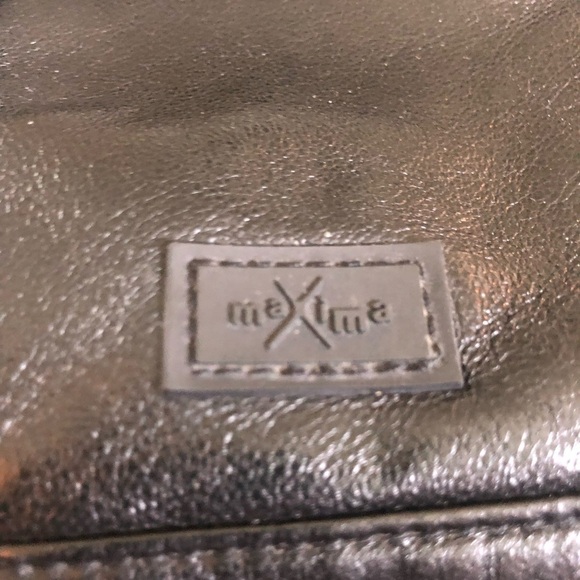 Wilson Maxima Black Small Leather Crossbody Bag Pockets 7X5.5” Casual Hands Free - Picture 3 of 5